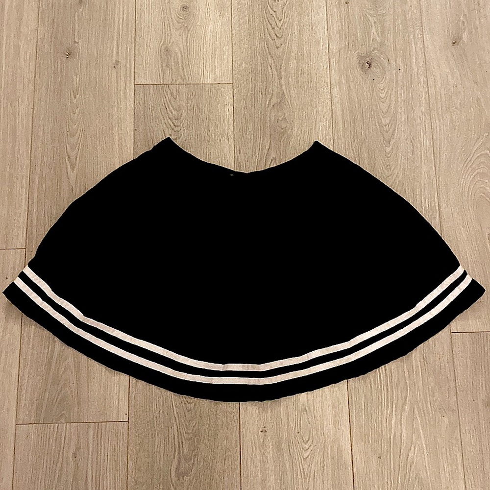 Black skirt